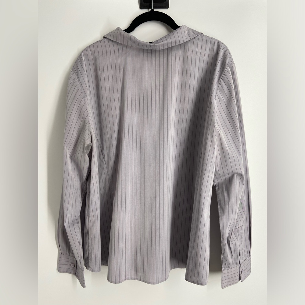 Lafayette 148 NY‎ women’s button down, pin stripe Tonal Purple top size 16 - Picture 2 of 12